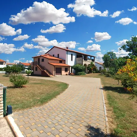 アパート Adelmo 1189