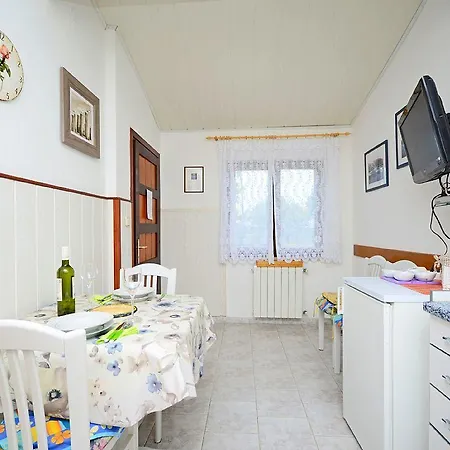 アパート Adelmo 1189 *